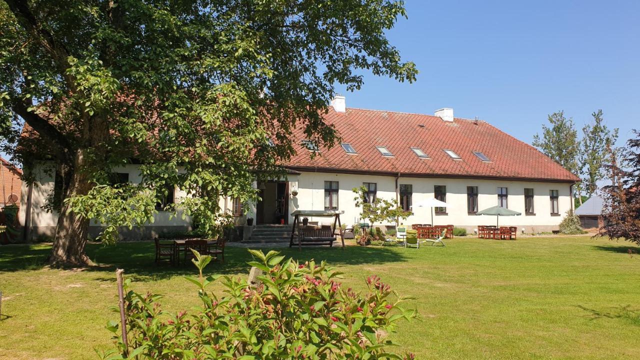 Folwark Goscino-Dwor Bed & Breakfast Exterior photo