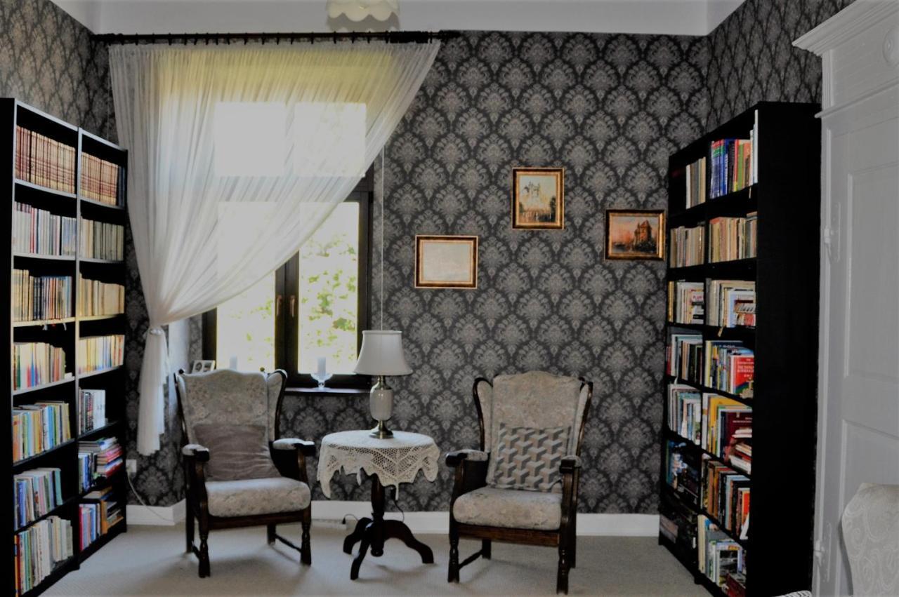 Folwark Goscino-Dwor Bed & Breakfast Exterior photo