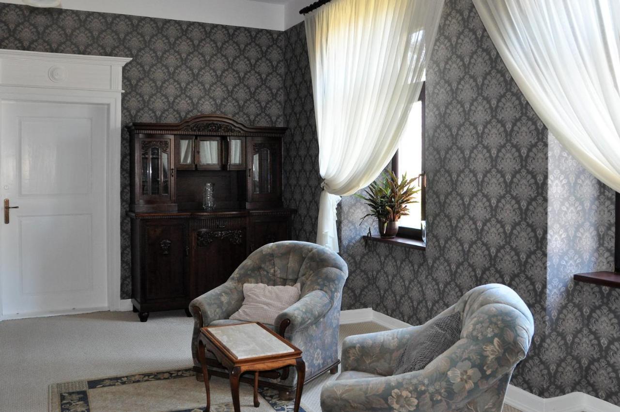 Folwark Goscino-Dwor Bed & Breakfast Exterior photo
