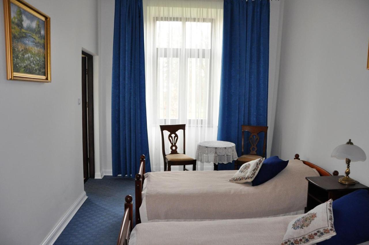 Folwark Goscino-Dwor Bed & Breakfast Room photo