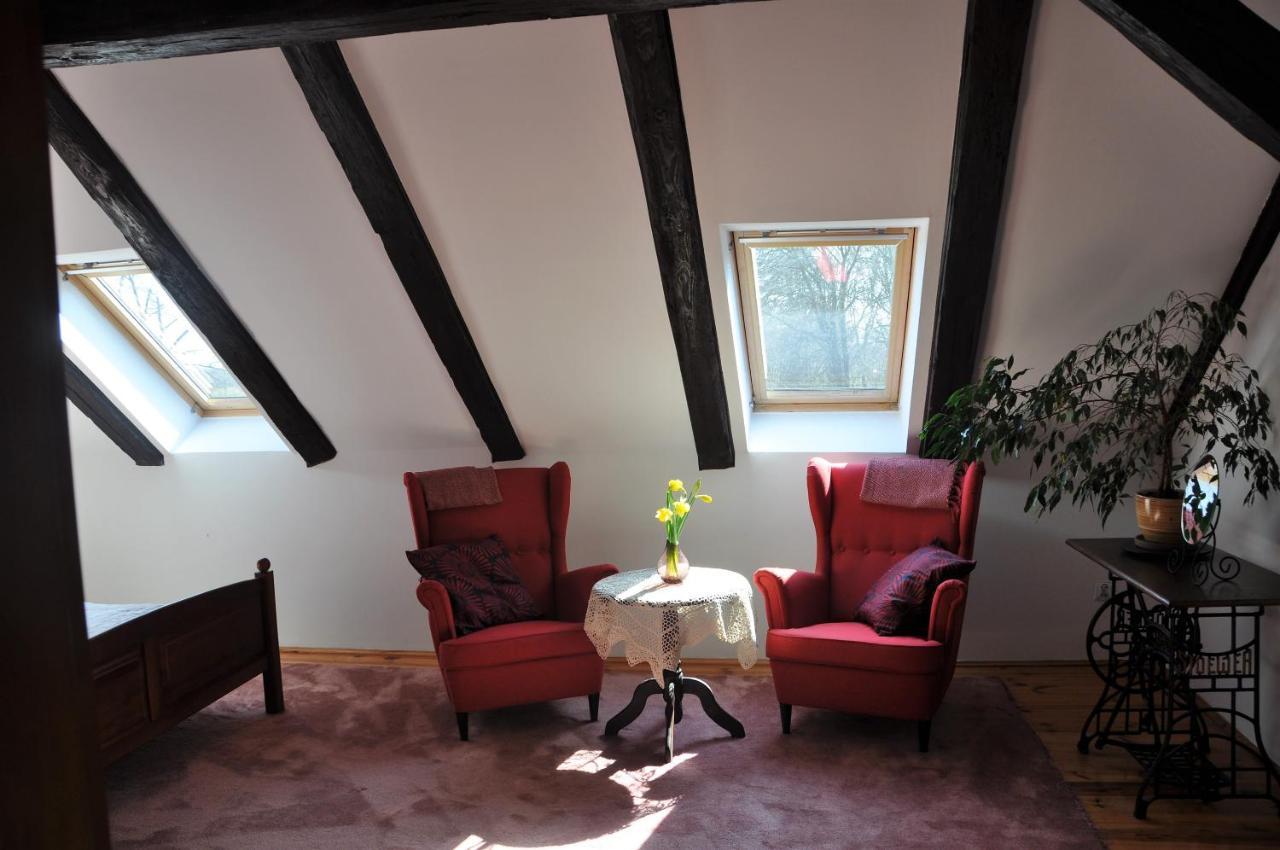 Folwark Goscino-Dwor Bed & Breakfast Exterior photo