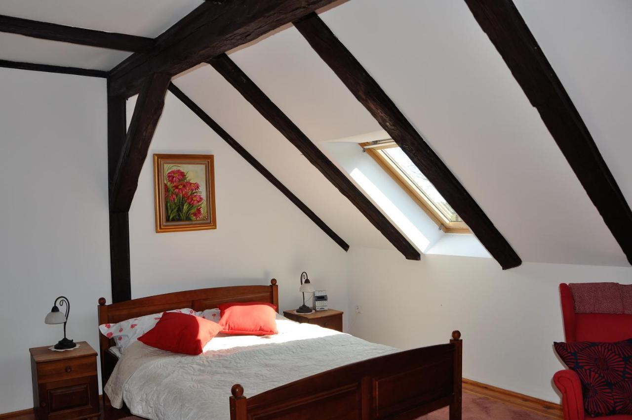 Folwark Goscino-Dwor Bed & Breakfast Exterior photo