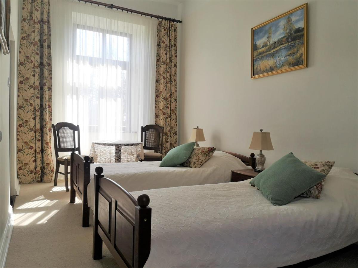 Folwark Goscino-Dwor Bed & Breakfast Exterior photo