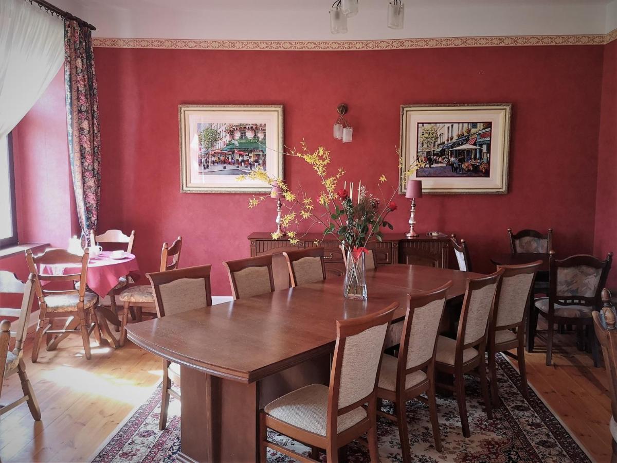 Folwark Goscino-Dwor Bed & Breakfast Exterior photo