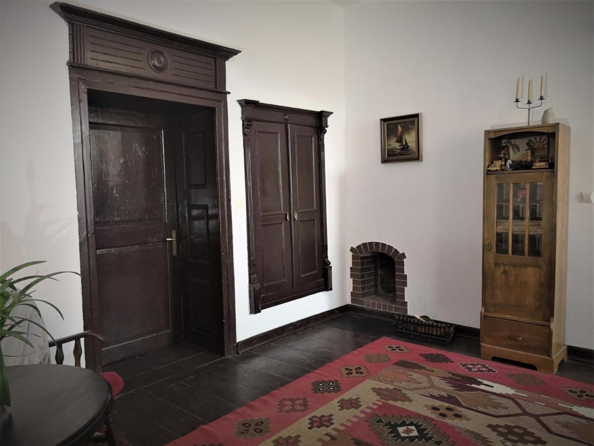 Folwark Goscino-Dwor Bed & Breakfast Exterior photo