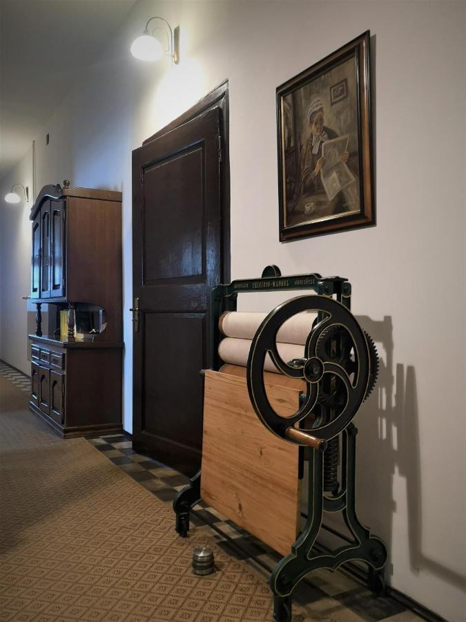 Folwark Goscino-Dwor Bed & Breakfast Exterior photo